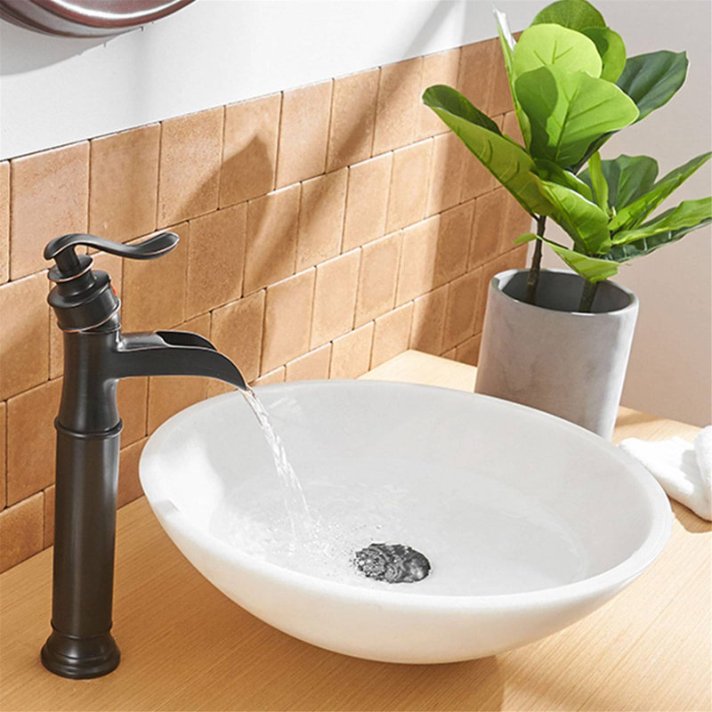 Single-handle Bathroom Faucet with Drain Assembly