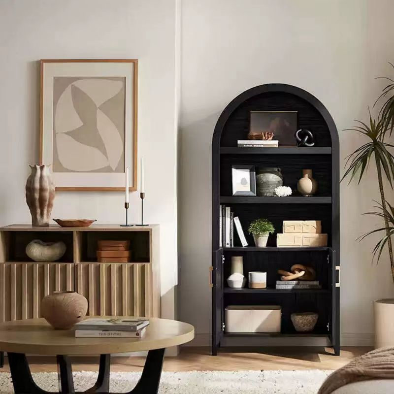 Vitrine simple et luxueuse à la française, Noir