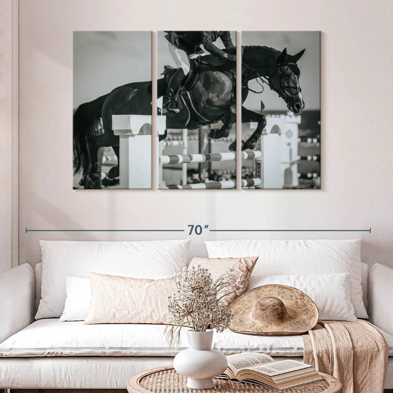 Sireci BW Equestrian Jumping, 32" H x 50" W