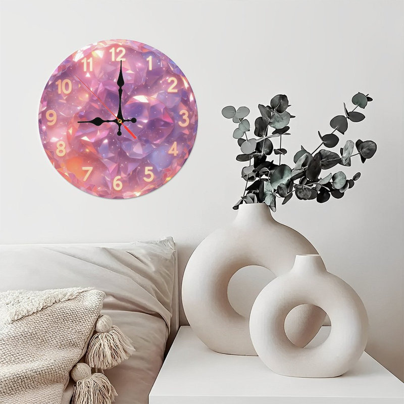 Horloge sur pierres précieuses roses