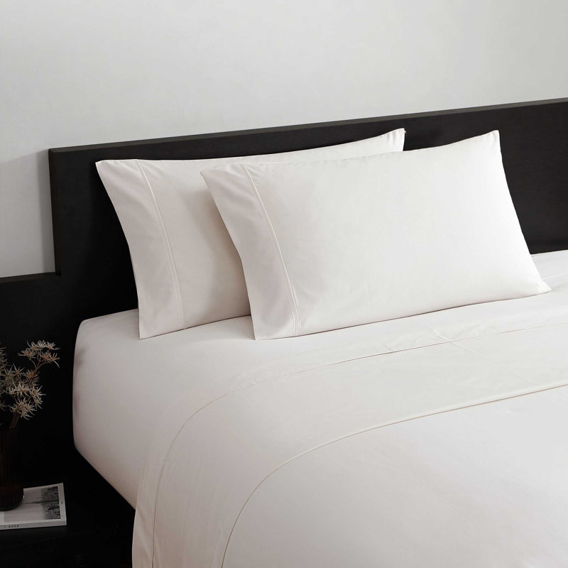 Vera Wang Egyptian Cotton Solid Sheet Set, Queen Sheet Set with 3 Additional Pieces, Pink