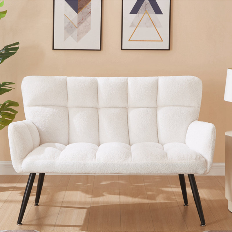 Fauteuil capitonné large 52,56 po Machella, Blanc