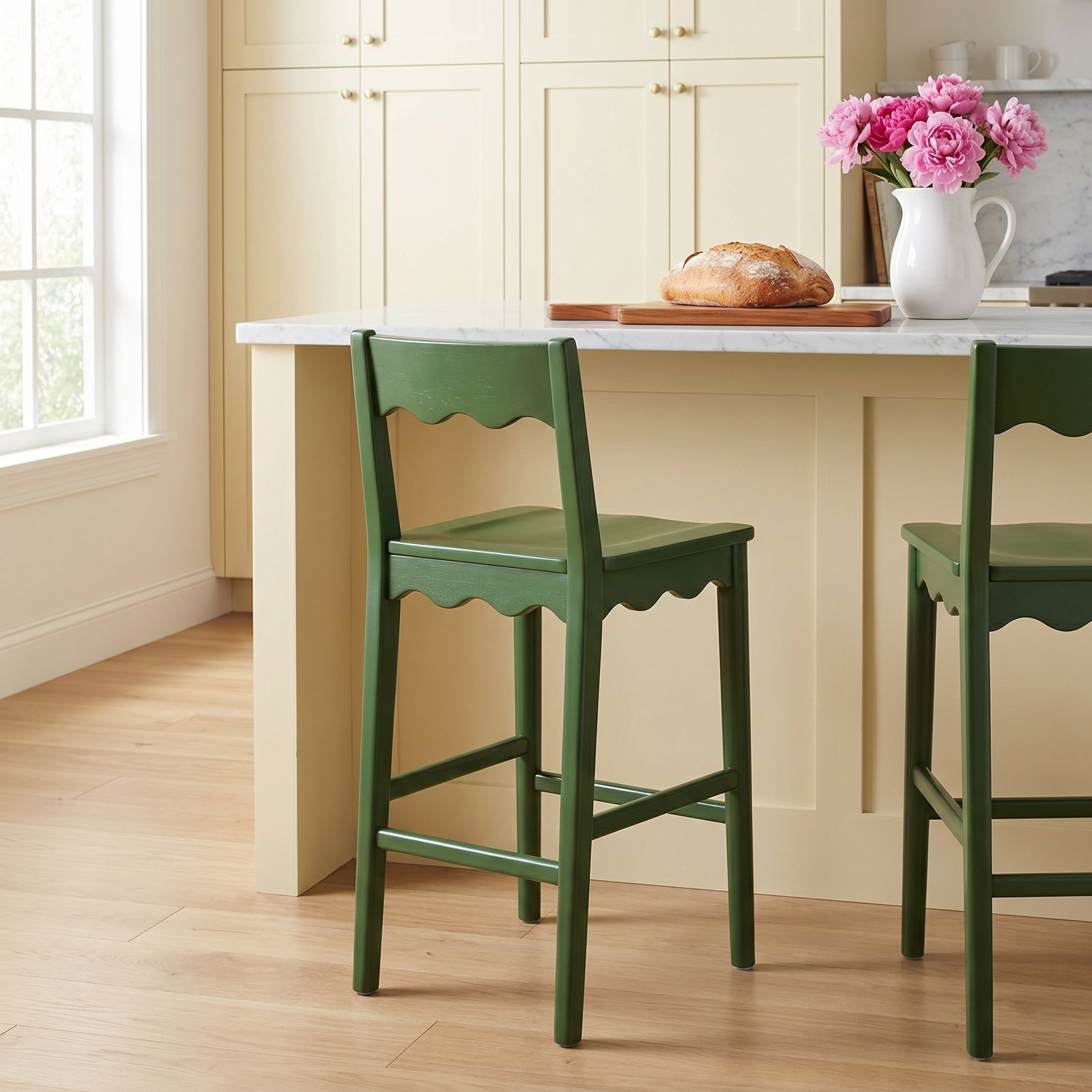 Rosetty Scallop Counter Stool, Green