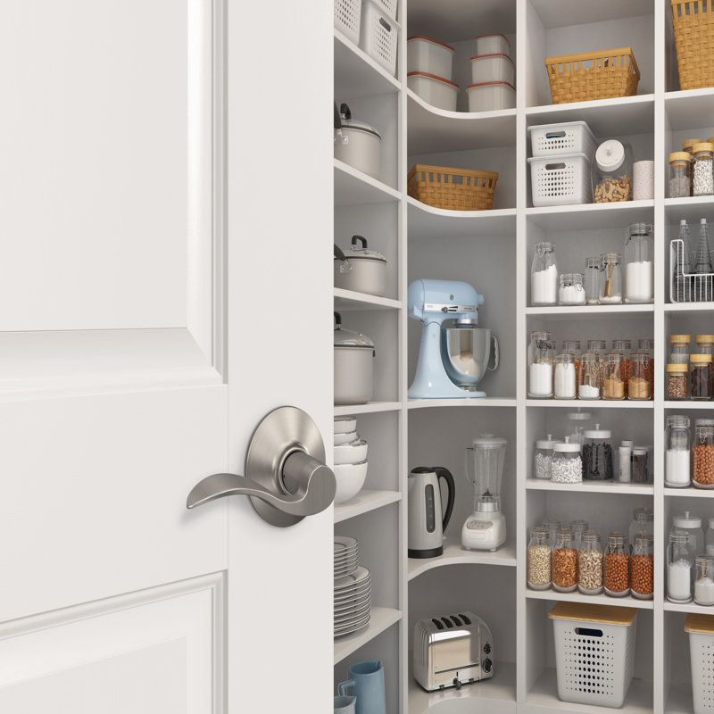 Accent Lever Hall and Closet Lock, Satin Brass