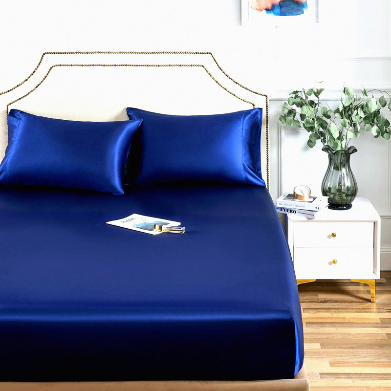 UltraSoft Navy Blue Queen Fitted Sheet - Deep Pocket Single Bottom Bed Sheet - Luxurious Silky Smooth Fabric - Wrinkle Resistant - Elasticized Edges for Perfect Fit - Breathable and Comfortable