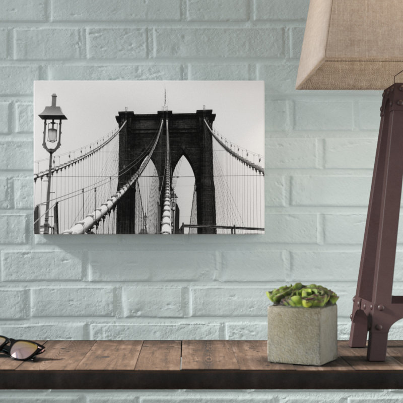 «Brooklyn Suspension I», photographie sur toile, H 12 po x l 18 po