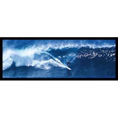 " High-Surf Surfer Huge Wave "