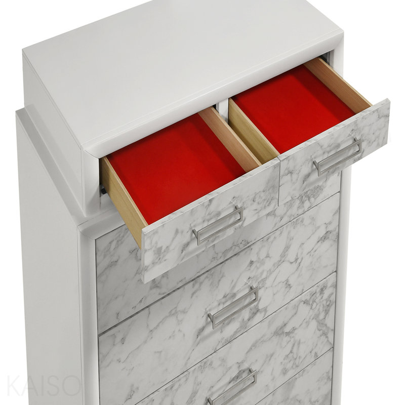 Commode de style moderne en bois blanc