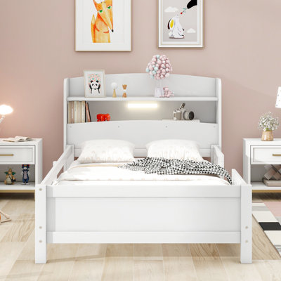 Lit plateforme simple en bois avec garde-corps, rangement à tête de lit à DEL et gris antique pour un rangement reposant éclairé la nuit, garde-corps à Nuance