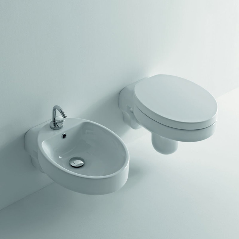WS Bath Collections Cento 1.28 Gallons GPF Elongated Wall Mounted Kit (Seat Included)