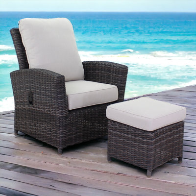 Chaise de patio avec coussins et repose-pieds Thore