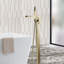 Robinet de baignoire à fixation au plancher à poignée simple avec douche à main-62294901