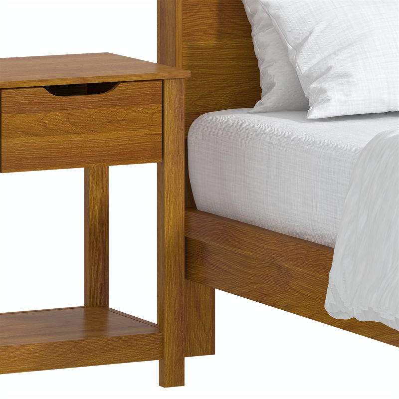 Allyannah 3 Piece Bedroom Set, Amber Walnut