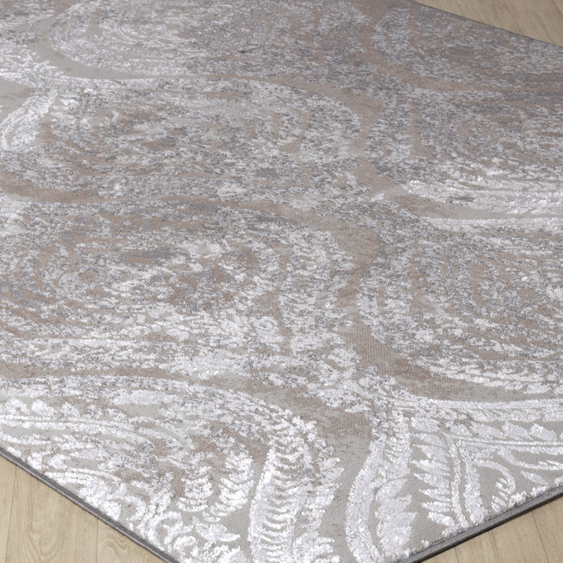 Beyanka Floral Machine Tufted Area Rug, Rectangle 200 x 275 cm