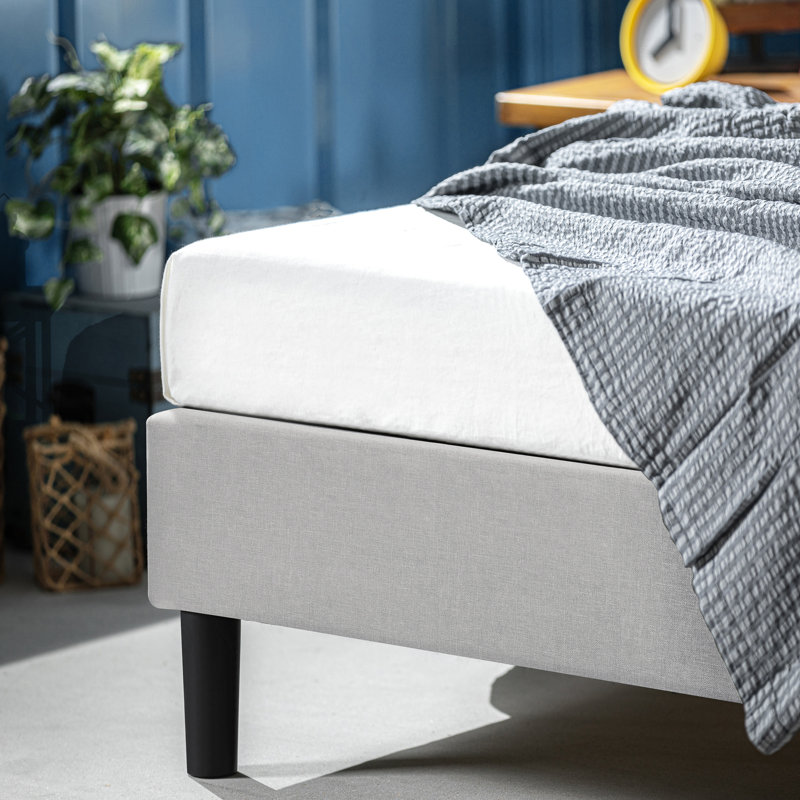 Lit plateforme tapissier Besnik, Grand, Gris clair