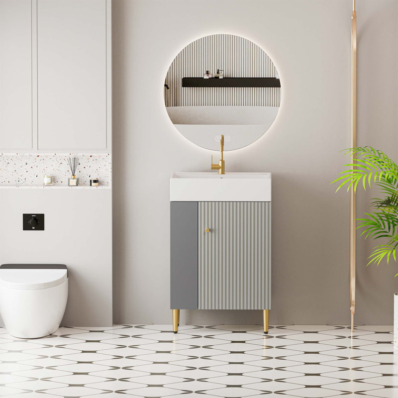 Meuble-lavabo à tablettes ouvertes avec lavabo en céramique et porte à fermeture en douceur, offrant beaucoup de rangement et un entretien facile pour une salle de bain fonctionnelle.