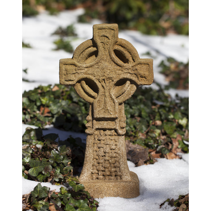 Celtic Cross Statue, Pietra Vecchia