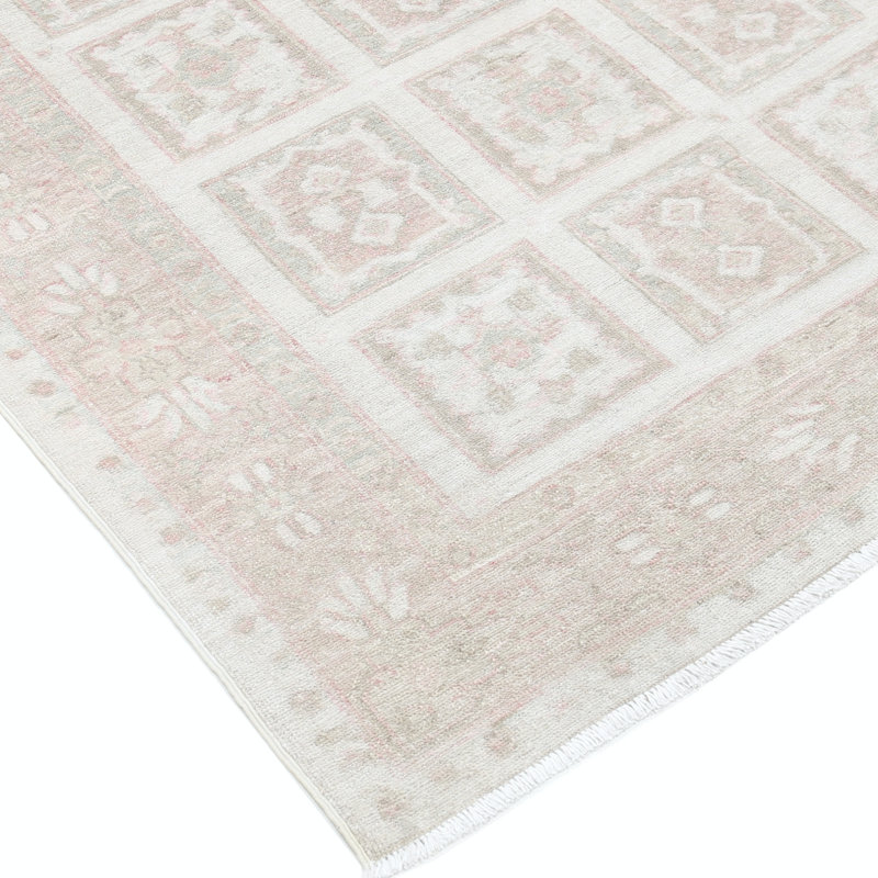 Tapis rosé et ivoire en laine noué à la main 4 x 5,7 pi