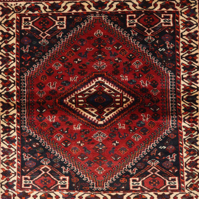 Tapis à motif oriental rouge / noir