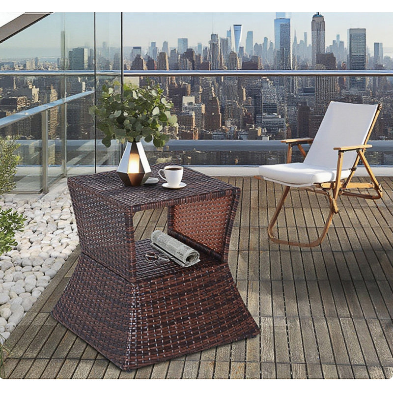 Table de bout d'extérieur avec trou pour parasol, table de bout en osier de rotin