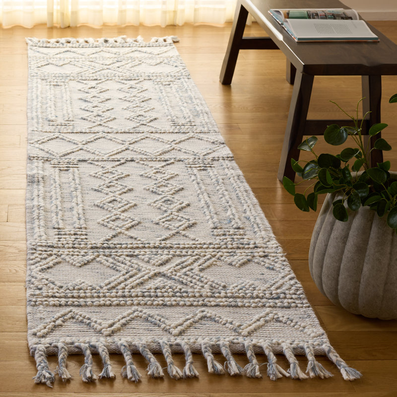 Ferretti Geometric Hand-Loomed Gray/Ivory Area Rug, Runner 2'3" x 9'