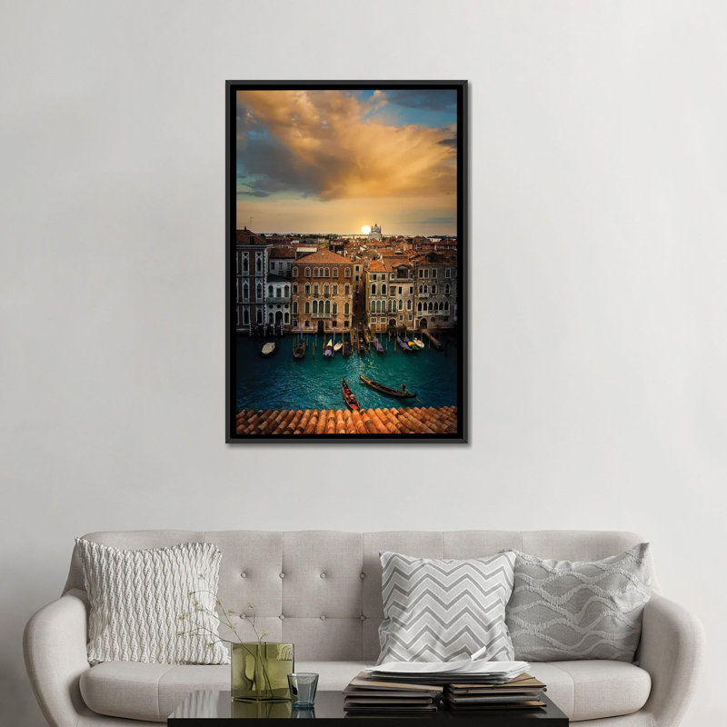 Imprimé coucher de soleil sur toile, H 26 po x l 18 po x P 1,5 po, Toile avec cadre noir, Pas de tapis