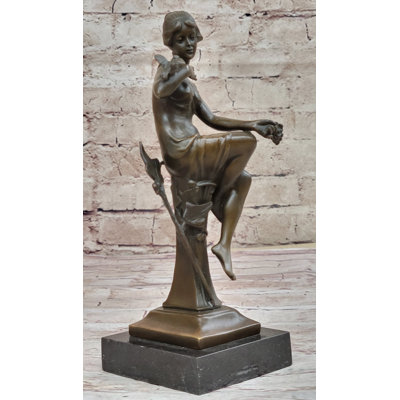 Figurine fille exotique de style années 1930