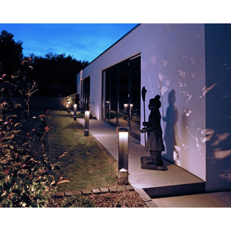 Trila 1-Light LED Pathway Light