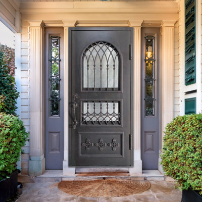 Regency Lattice Single Iron Arched Door