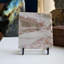 Agate translucide miel avec support