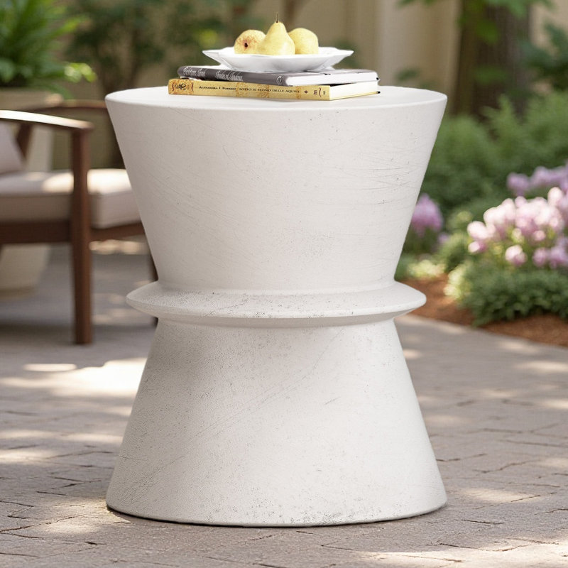 Table d'appoint d'extérieur en béton léger