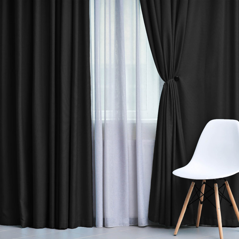 Paire de rideaux obscurcissant avec œillets Millendon, Noir, L 70 po x L 84 po