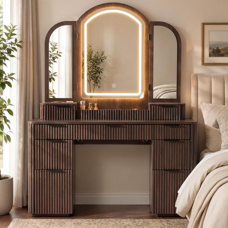 Meuble-lavabo cannelé l 53 po à 9 tiroirs avec miroir arqué à 3 lumières DEL, coiffeuse cannelée moderne à 3 côtés