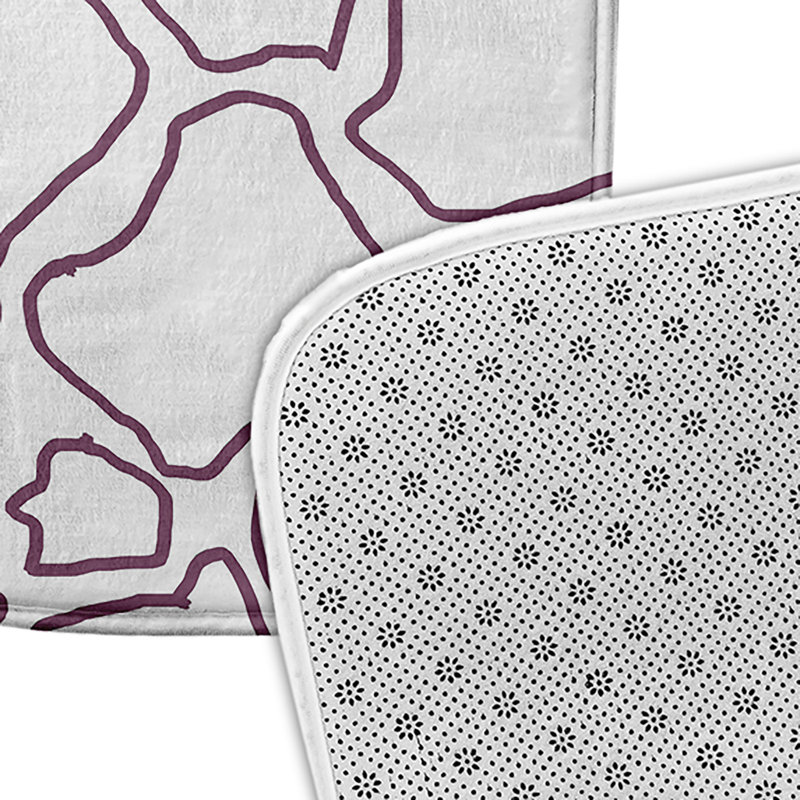 Tapis de bain Petal Lines, L 21 po x L 34 po, Mauve / Blanc