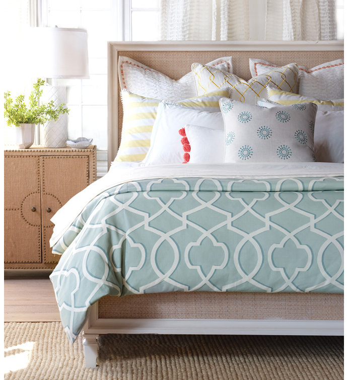 Enzo Pillow Case in White/Lake