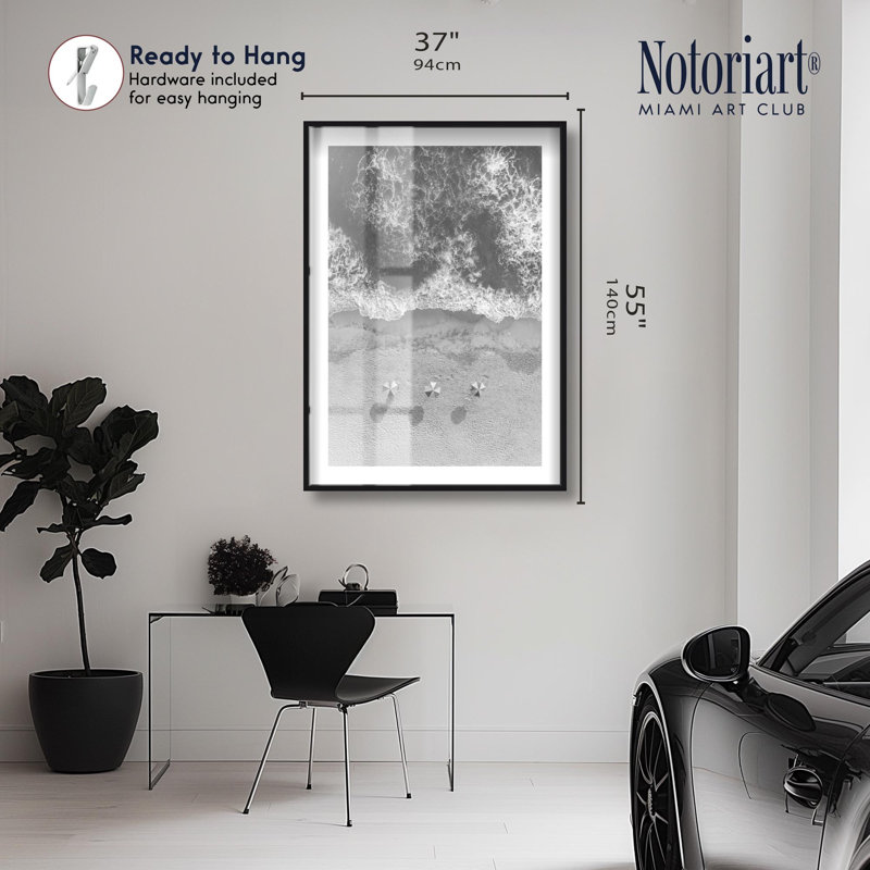 «Three Umbrellas Shadowbox» par Notoriart, H 55 po x l 37 po, Noir