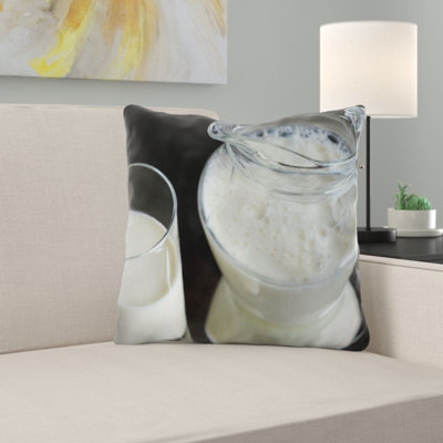 Coussin décoratif en lait