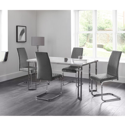 Savana 4 - Person Dining Set