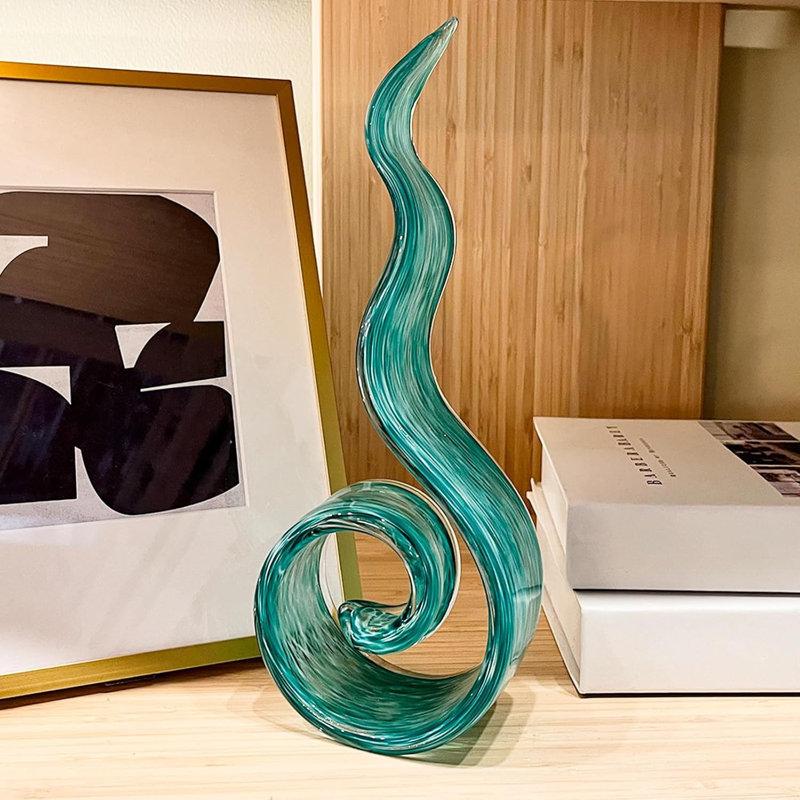 Sculpture en verre soufflé à la main 11,4 po de hauteur - vert clair