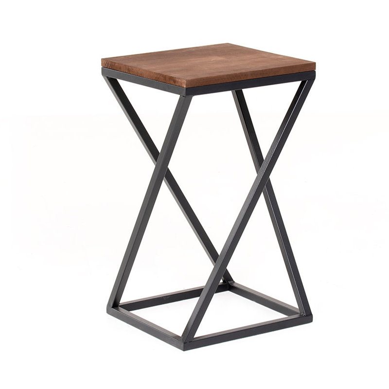 Pieds croisés pour table de bout