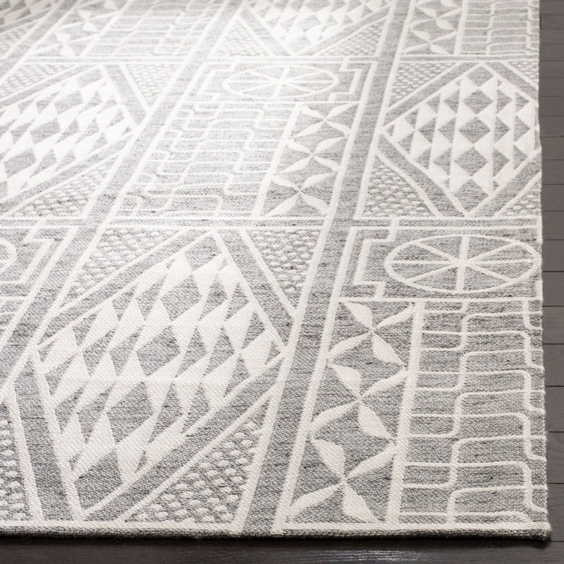 Castillo Hand Loomed Performance Ikat Rug, Rectangle 5' x 8'