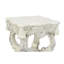 Table basse carrée avec table de bout et finition florale blanche antique et poids de sculpture