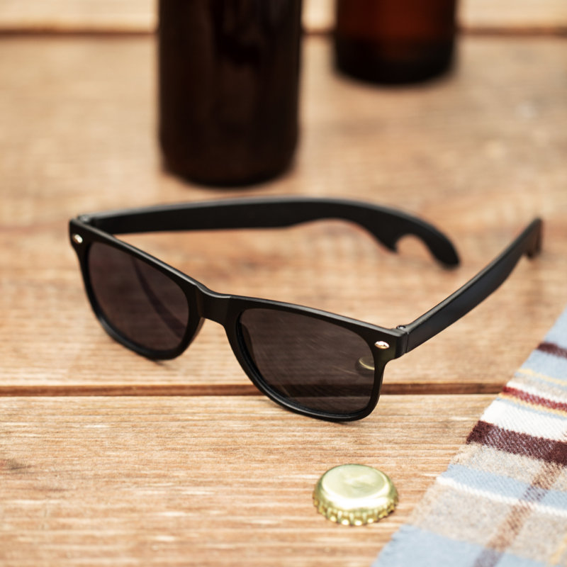 Ouvre-bouteille de lunettes de soleil noir mat