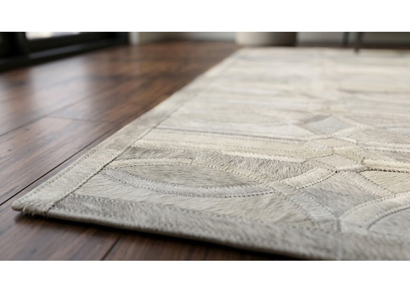 Tapis en cuir de vache Abani, 8 pi x 10 pi