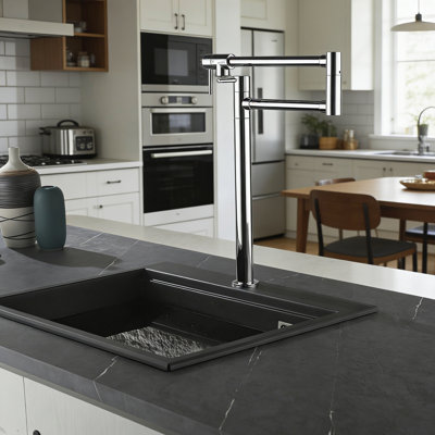 Le robinet de cuisine remplissable à 360 ° avec bras pivotant et poignée double