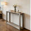 Console rectangulaire de style moderne avec beaucoup de rangement pour le hall d'entrée et le salon-1711794113