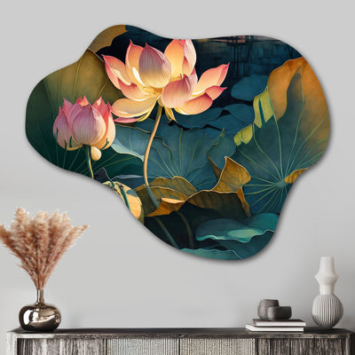 «Blooming Vintage Lotus In The Pond II» - art mural asymétrique en forme de lotus floral
