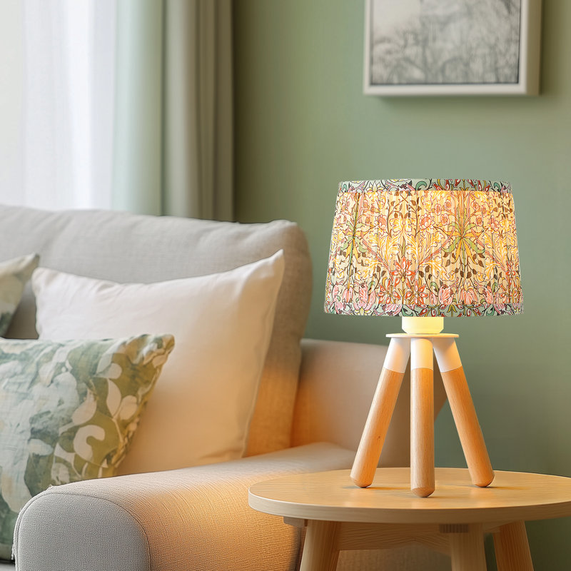 Lampe de table à trépied en bois 14 po avec abat-jour floral Ditsy, Vert