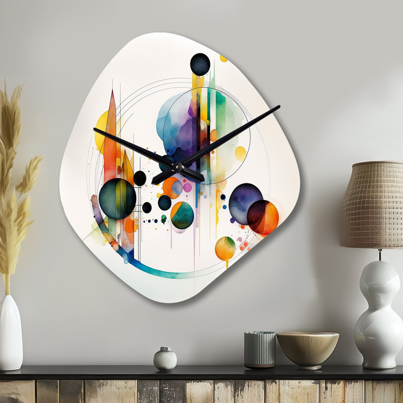 Art géométrique multicolore aquarelle I - horloge murale asymétrique en métal, impression d'horloge murale moderne de forme unique
