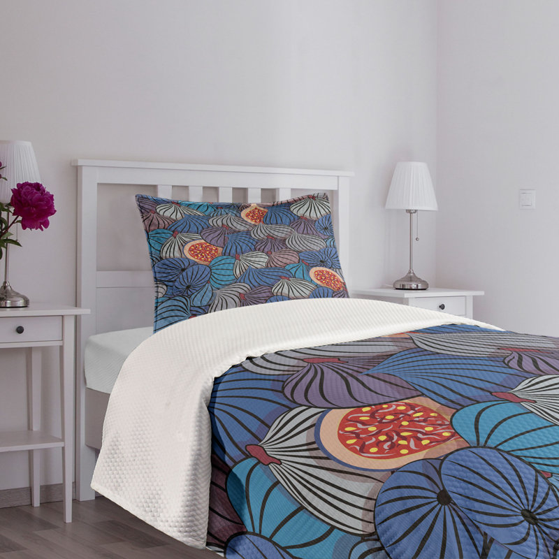 Gray and Blue Fig Pattern Twin Quilted Bedspread Set